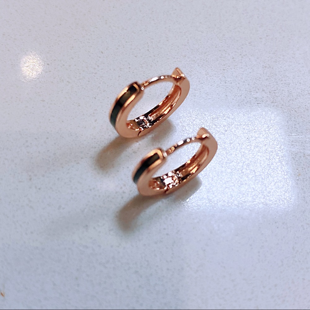 Earrings - Picture 4 of 4